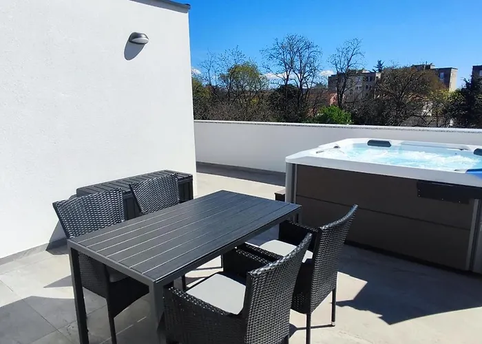 Miema With Jacuzzi *