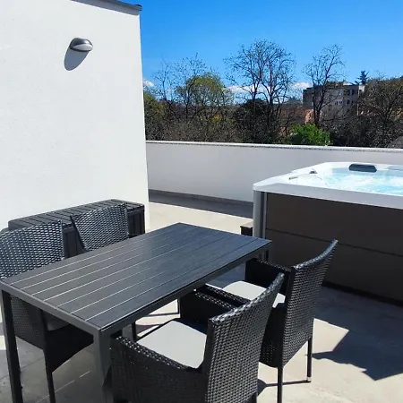 Miema With Jacuzzi *