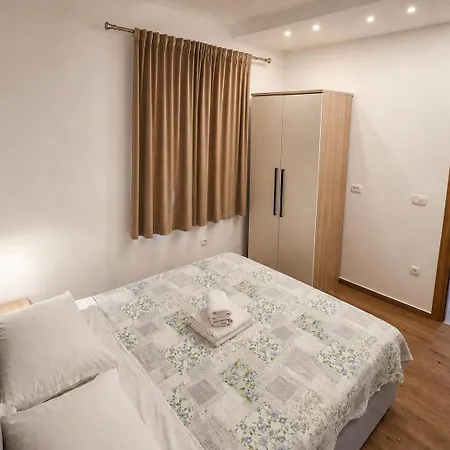 Appartement Miema With Jacuzzi *