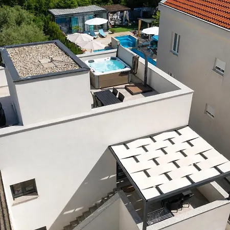 Appartement Miema With Jacuzzi Zadar