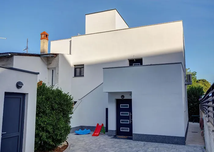 Miema With Jacuzzi * זאדאר